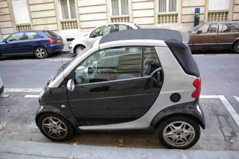 voiture sans permis destinée exclusivement aux jeunes
